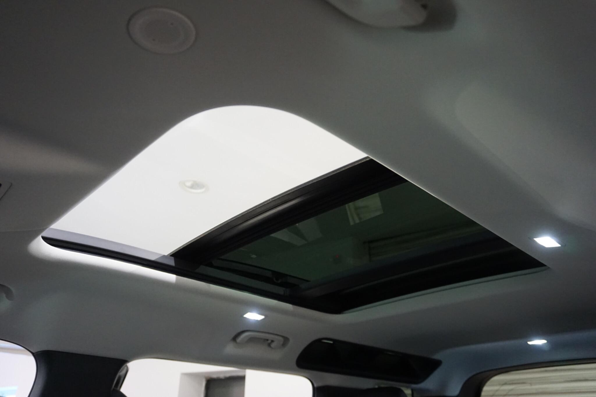 Land Rover Defender 110 3.0 D250 MHEV XS Edition SUV 5dr Diesel Auto 4WD Euro 6 (s/s) (250 ps)